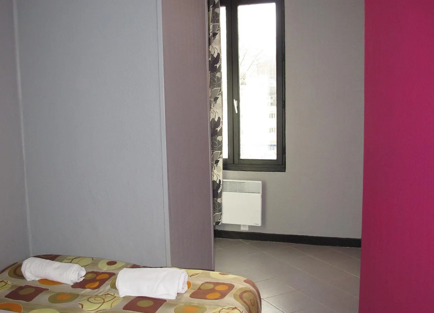 Peace & Love Hostel Париж 0*,  Франция