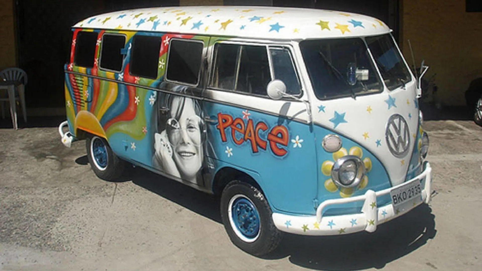 Peace & Love Hostel Париж Франция