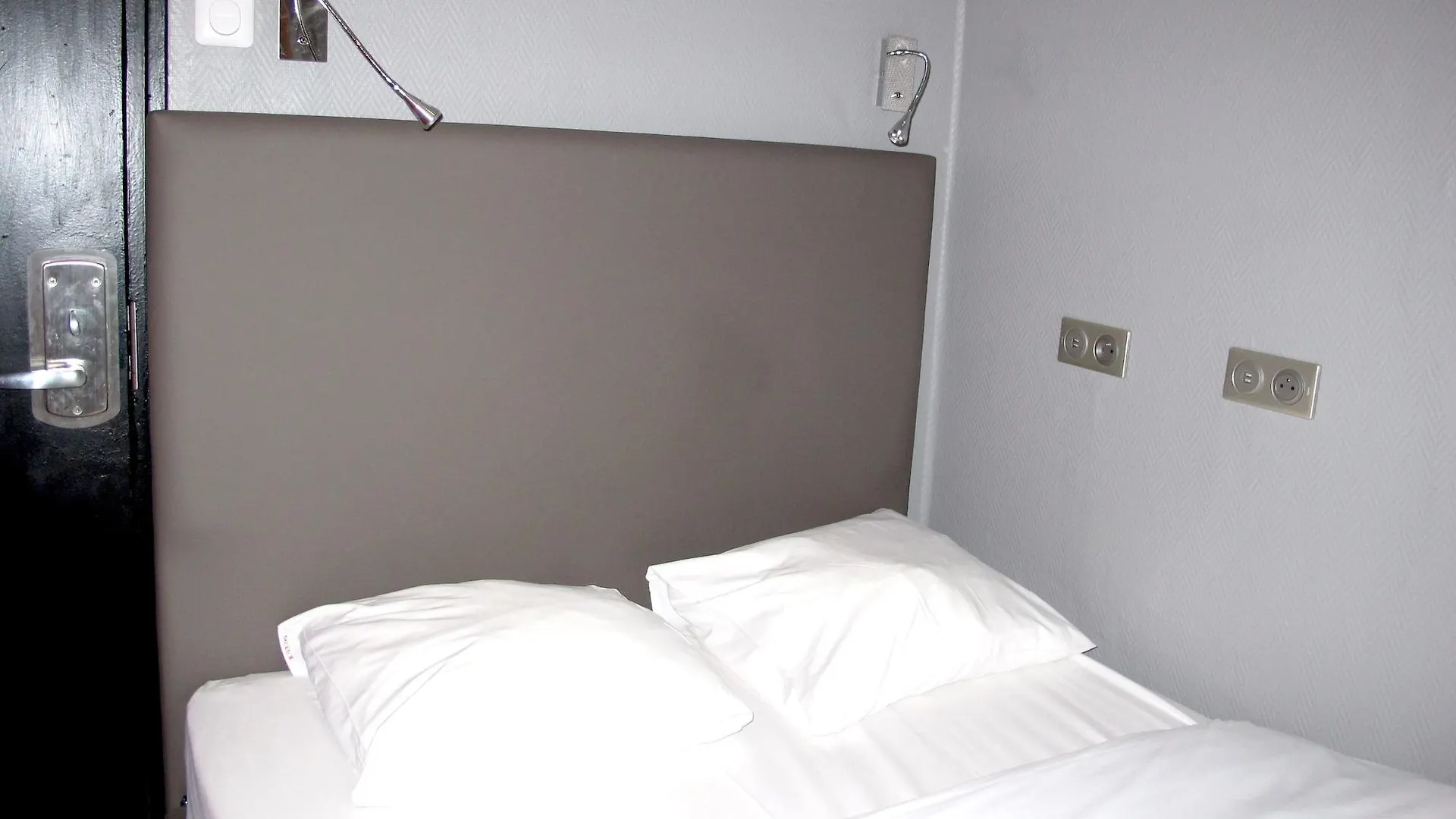 Peace & Love Hostel Paris